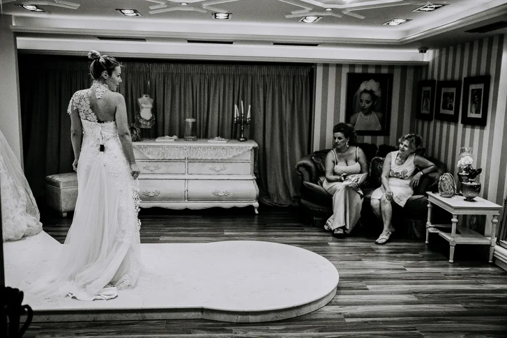 20120827 0121 ΠΡΟΒΑ-ΝΥΦΙΚΟΥ (R-2) (Second)
