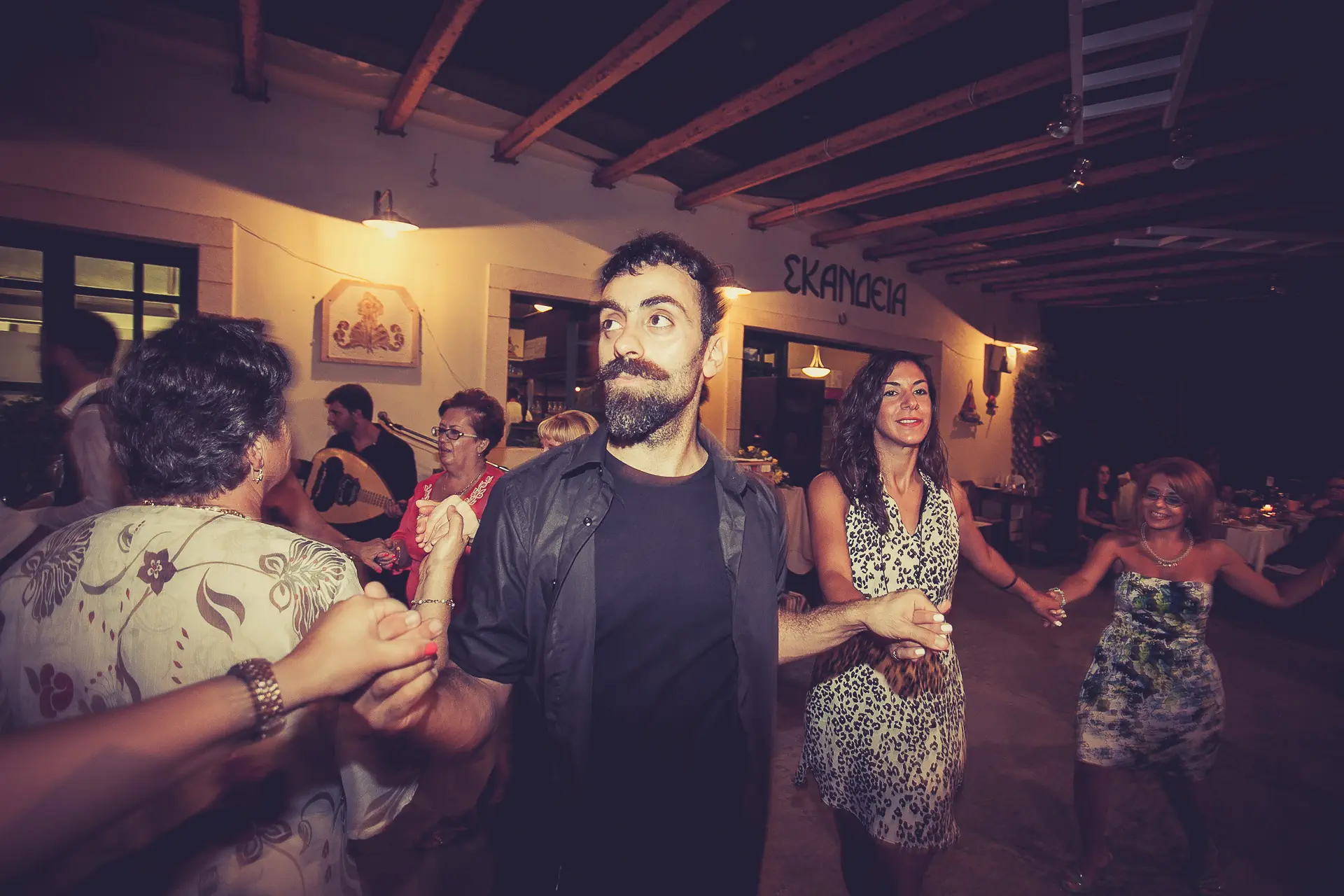 4146 140831 GAMOS KYTHIRA NIKOS-KATERINA_ κρητικό γλέντι γάμου κύθηρα
