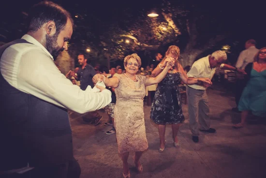 4147 140831 GAMOS KYTHIRA NIKOS-KATERINA_